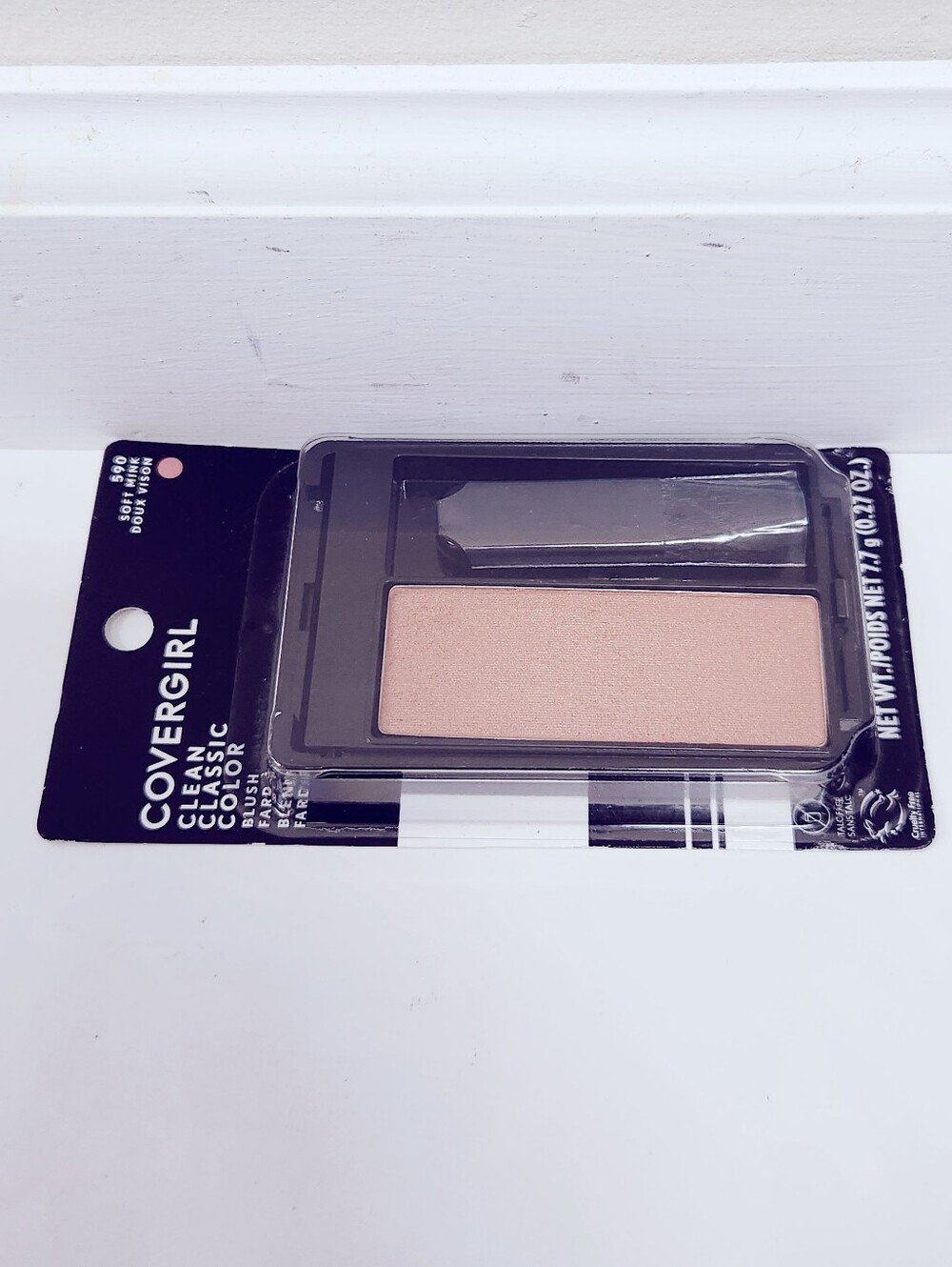 β4/$15 CoverGirl Classic Color Blush Soft Mink - Picture 4 of 9